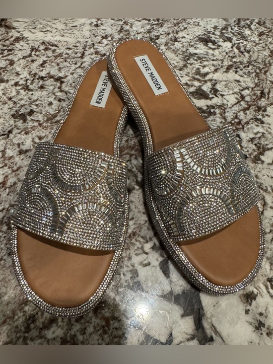 Steve Madden Shoes - Steve Madden Sandals 🩶